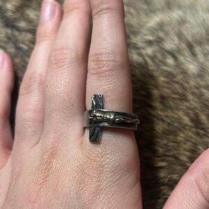 Silver plated crucifix/cross ring